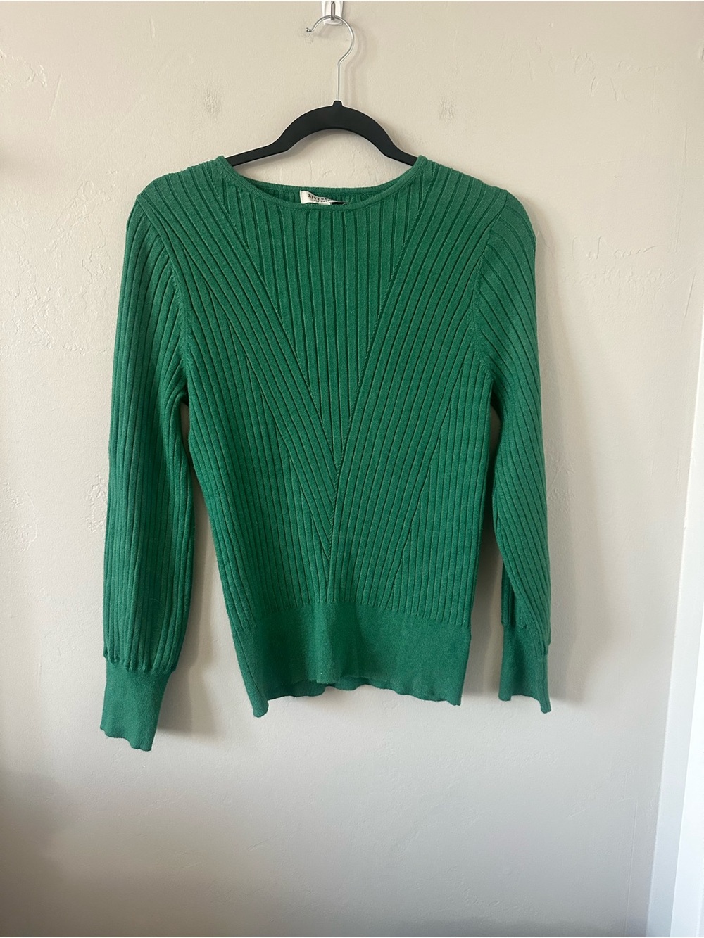 Liverpool Kelly Green Ribbed V-Panel Crewneck Sweater